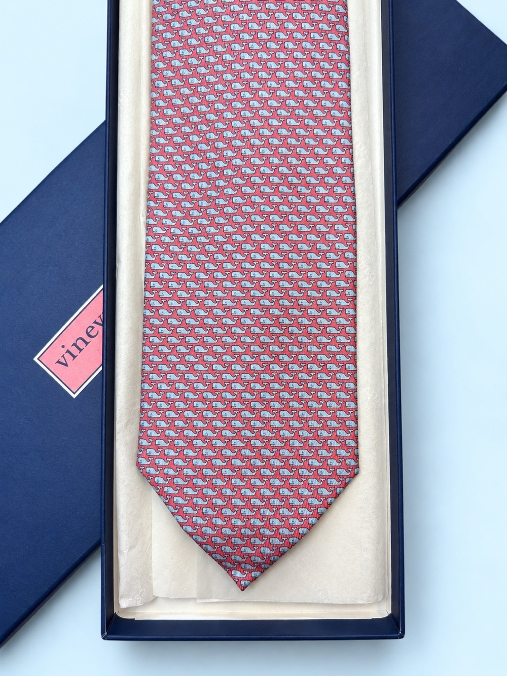 Vineyard Vines Men’s Pink/Blue Iconic Whale Motif Silk Tie Boxed